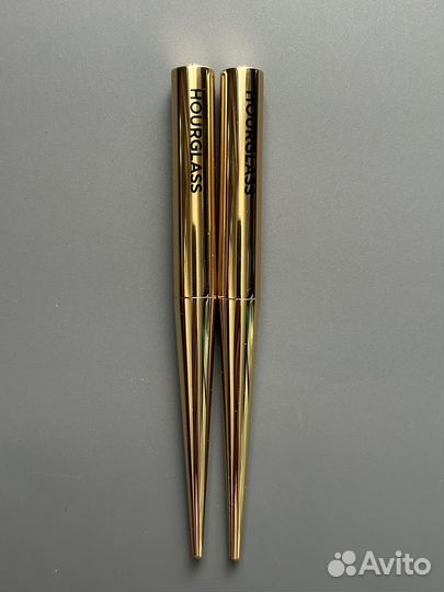 Hourglass помада