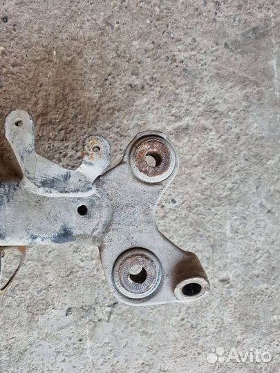 Задний подрамник Audi S4C4/A6C4/100