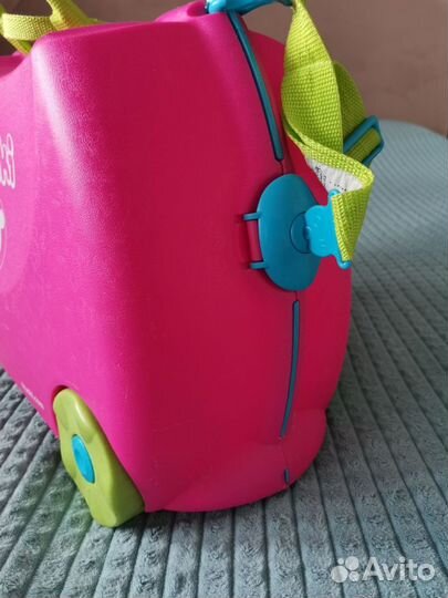 Чемодан каталка trunki