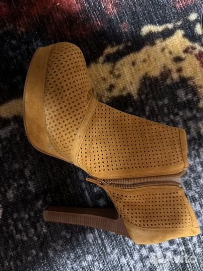 Обувь натуральная кожа на каблуке Minelli