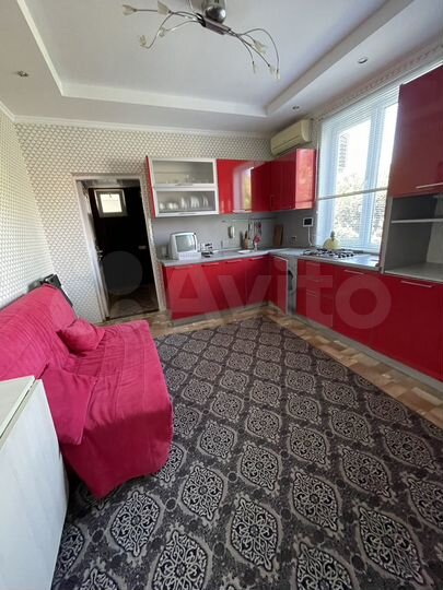 2-к. квартира, 35 м², 3/3 эт.