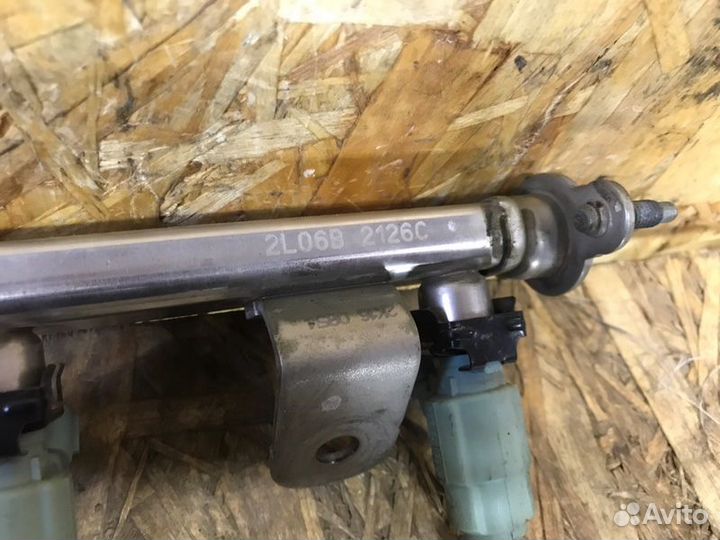 Рампа с форсунками Hyundai Solaris 1 седан 1.4