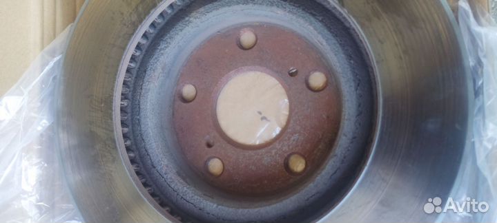 Тормозные диски на toyota camry 50 (оригинал)