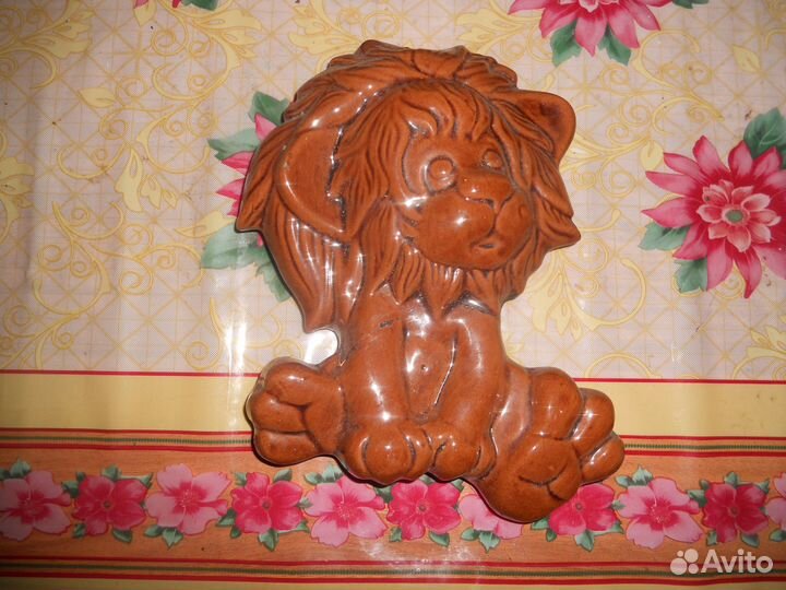 Керамическая фигурка львенка