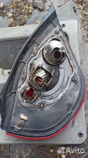 Фонарь задний правый Ниссан Альмера h16 хэтчбек