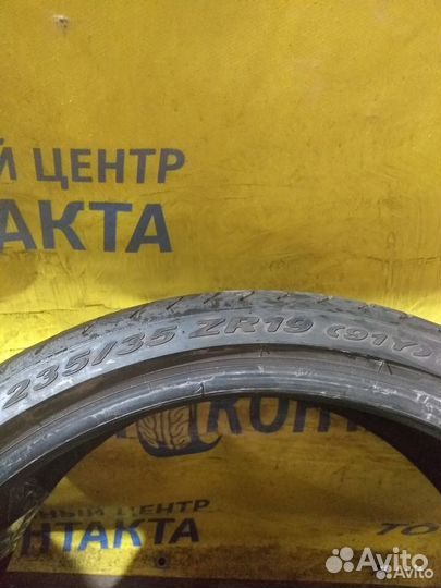 Pirelli P Zero 235/30 R19