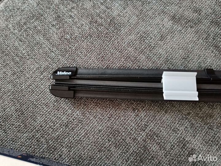 Щетки стеклоочистителя Valeo Silencio Flat VF310