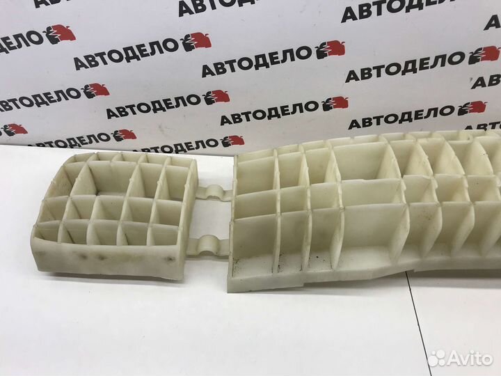 Усилитель перед бампера Daewoo Nexia N100 2007 г.в