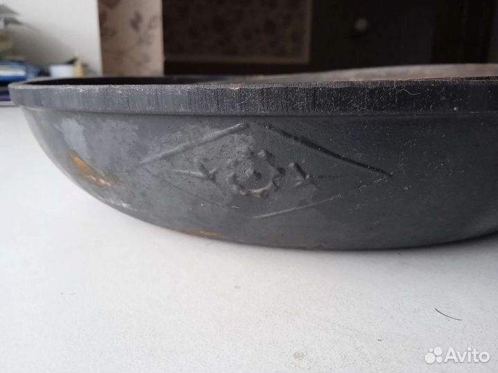 Чугунная сковорода СССР новая
