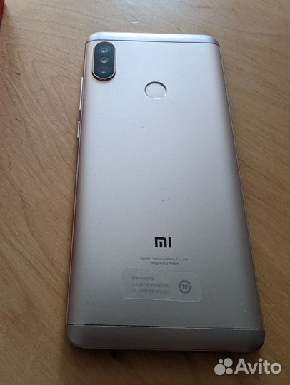 Xiaomi Redmi Note 5, 4/64 ГБ