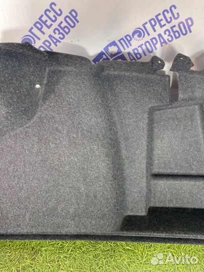 Обшивка багажника задняя правая Volkswagen Jetta