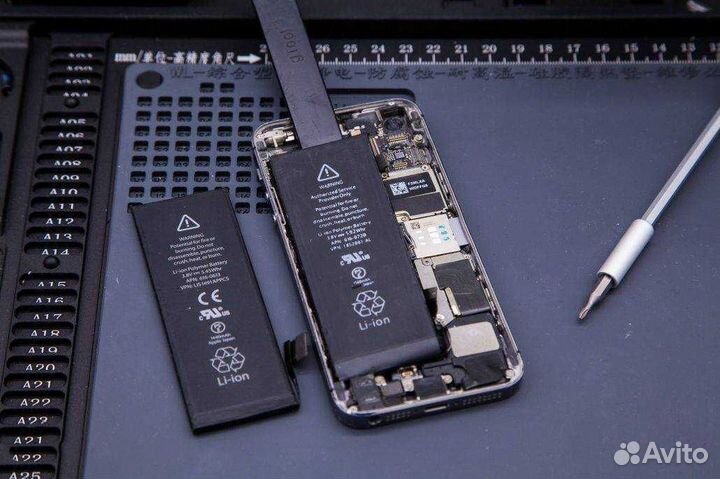 Apple iPhone. Замена аккумулятора, замена акб