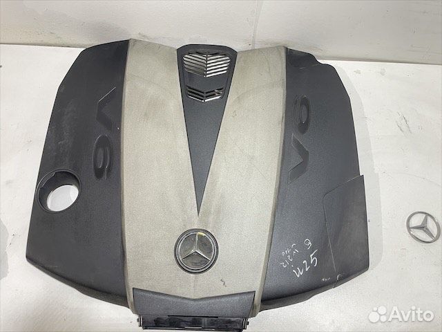 Крышка двигателя Мерседес w212 w218 OM642