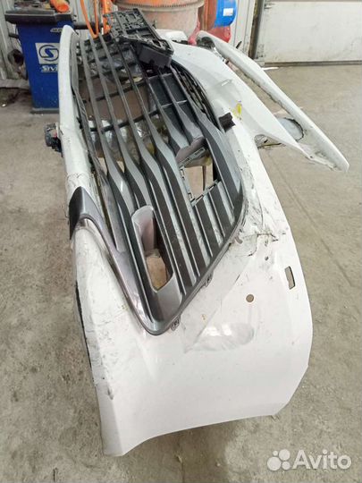 Бампер передний Камри 2019 год под ремонт