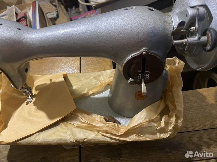 Швейная машинка 2М класс