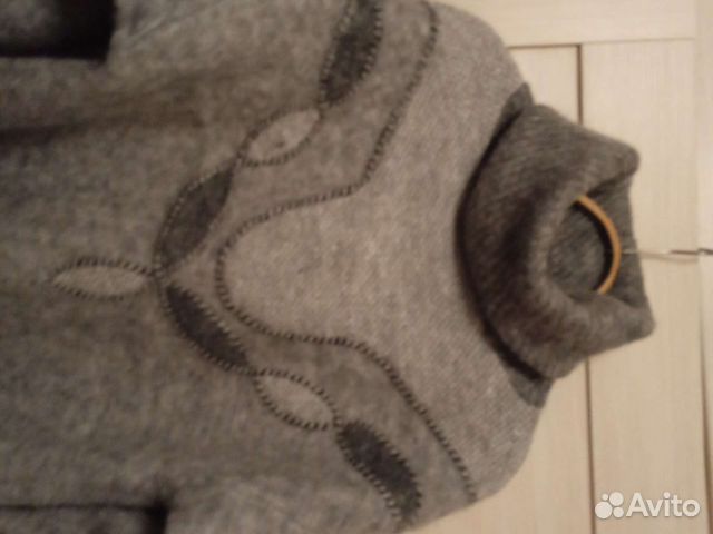 Свитера женские