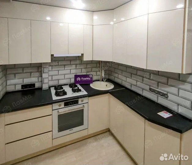 Дизайнерские кухонные гарнитуры