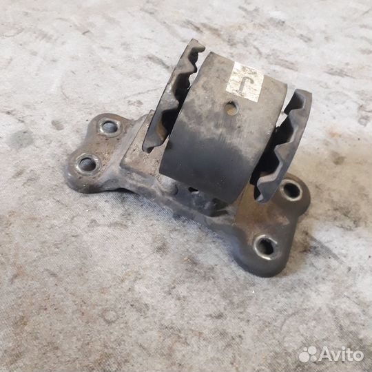 Подушка крепления кпп левая Мицубиси Лансер 9