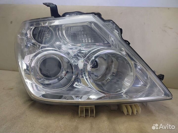 Фара правая Nissan Patrol Y62