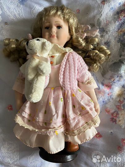 Кукла фарфоровая коллекционная