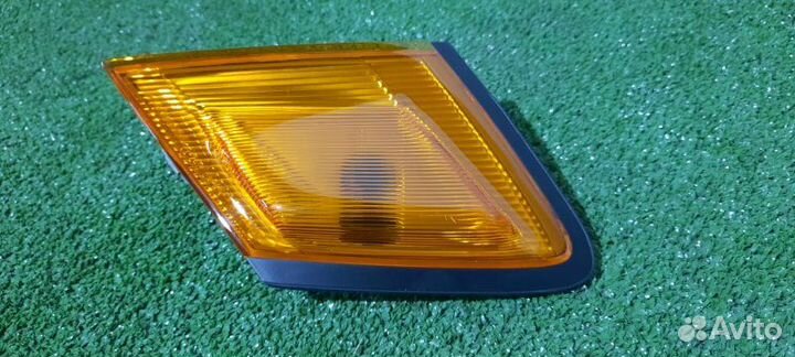 Габарит передний левый Toyota Mark2 JZX90 1995