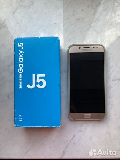 Телефон Samsung