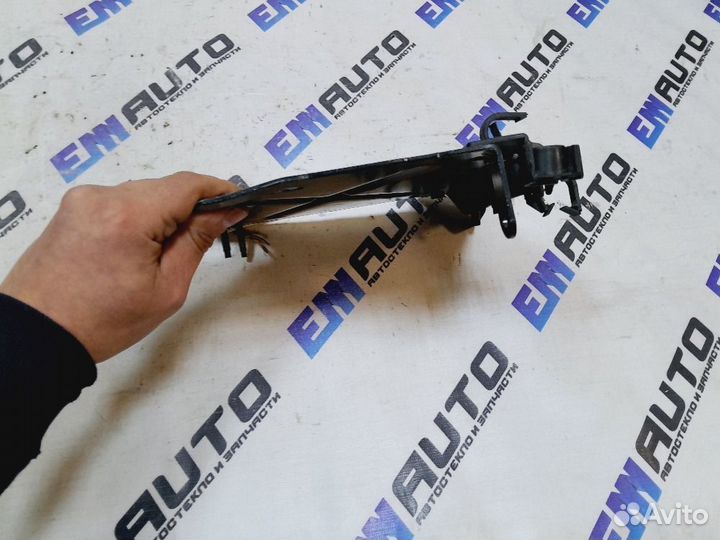 Кронштейн блока управления двс Рено Меган 2