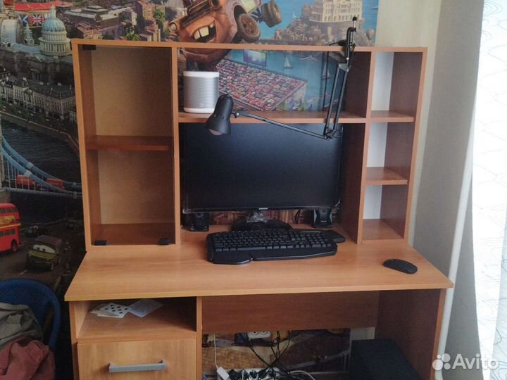 Компьютерный стол