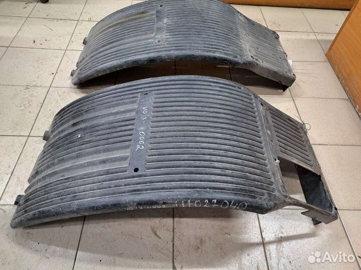 Крыло переднего колеса передняя часть volvo FH 12