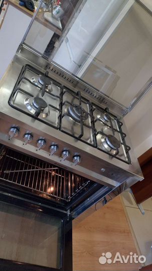 Продам газовую плиту Ariston 5конфорочную