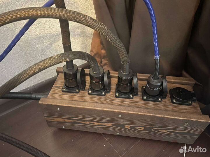 Дистрибьютор сетевой для аудиотехники