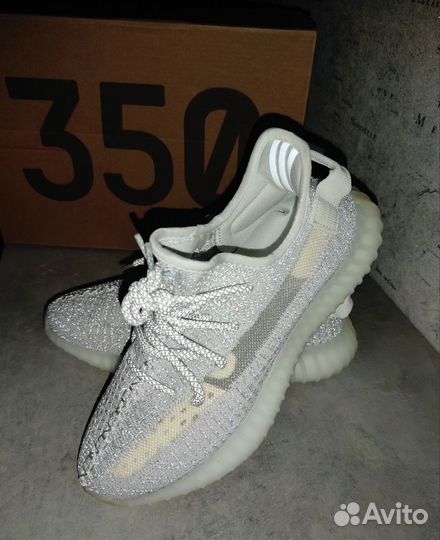 Кроссовки Adidas Yeezy Boost 350 V2 рефлективные