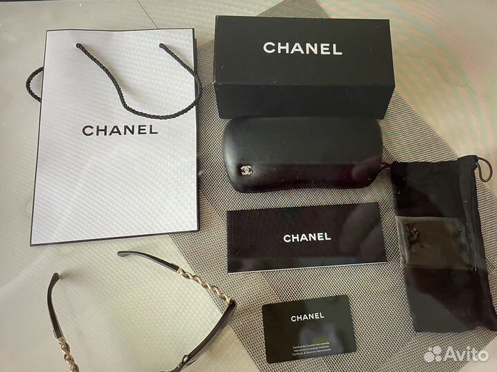 Солнцещащитные очки Chanel Luxottica group