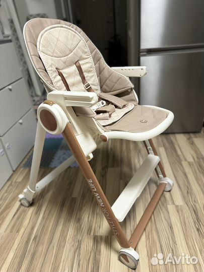 Стульчик до кормления ребенка Happy Baby