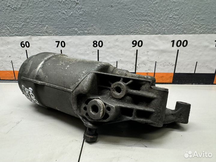 Корпус масляного фильтра Mercedes W670 Vario