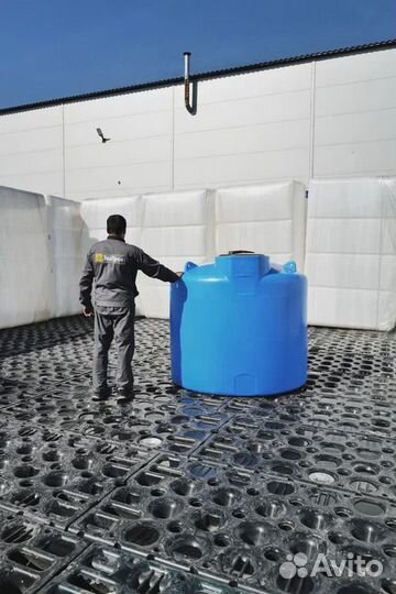 Емкость 2000 литров для воды пищевая