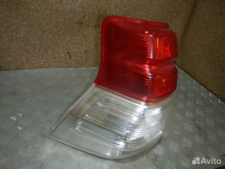 Б/У Б/У Фонарь задний левый, Toyota (Тойота) -land