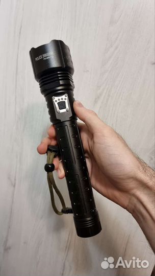 Тактический фонарь