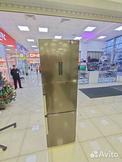 Холодильник Whirlpool