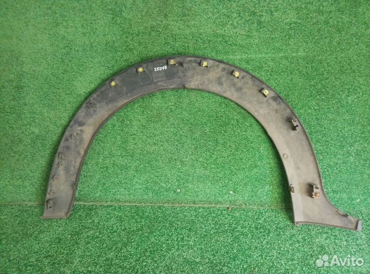 Накладка переднего крыла правого Ford Transit Conn