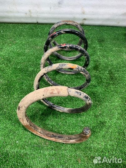 Стойка подвески задняя левая Renault Duster