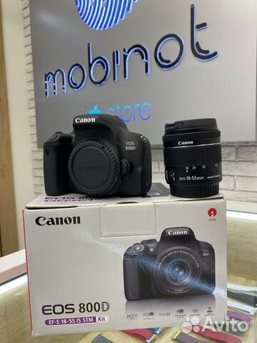 Canon EOS 800D 18-135mm IS STM
