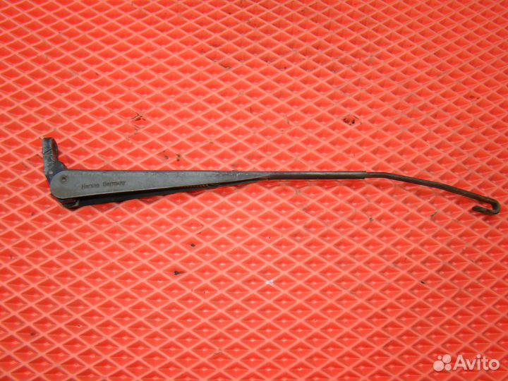 Поводок дворника левый Volvo 740 Вольво