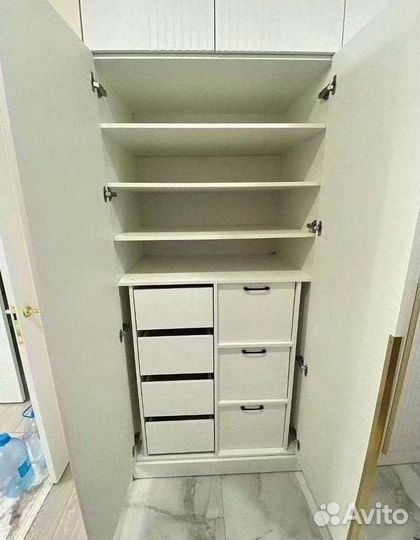 Распашной шкаф