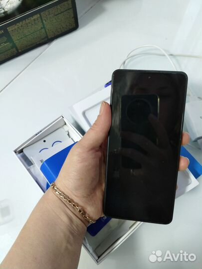 TECNO Camon 20 Pro 5G, 8/256 ГБ