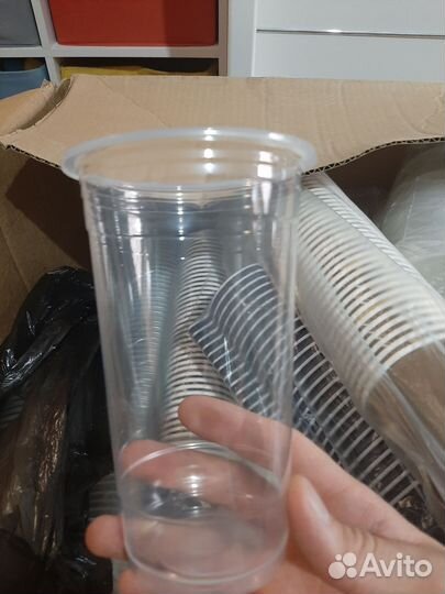 Пластиковые стаканы одноразовые