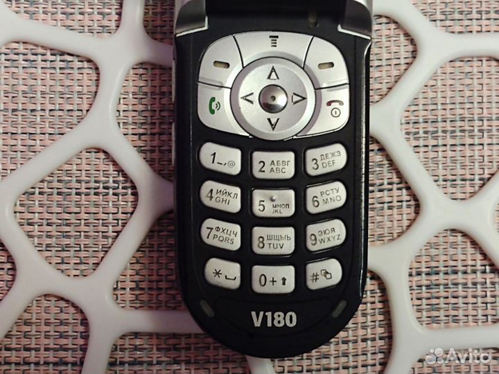 Motorola V180