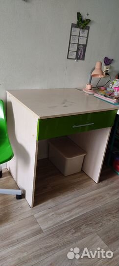 Письменный стол