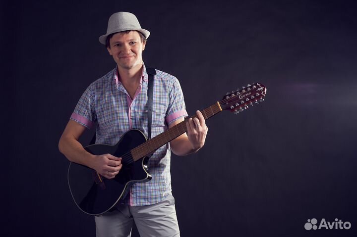 Диджей, вокал, живая музыка