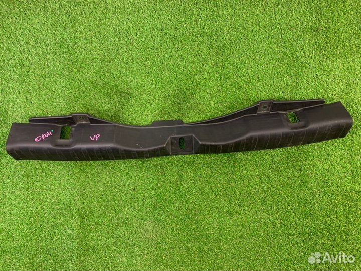 Накладка замка багажника задняя Honda Cr-V RE4